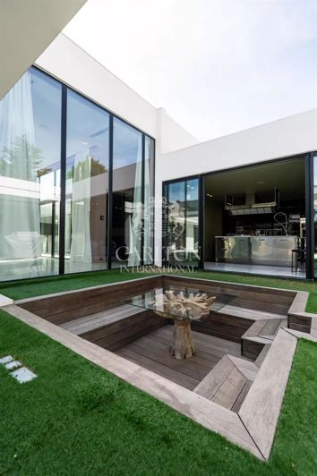 Image No.12-4 Bed House for sale