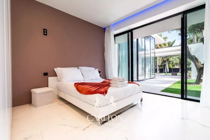 Image No.5-4 Bed House for sale