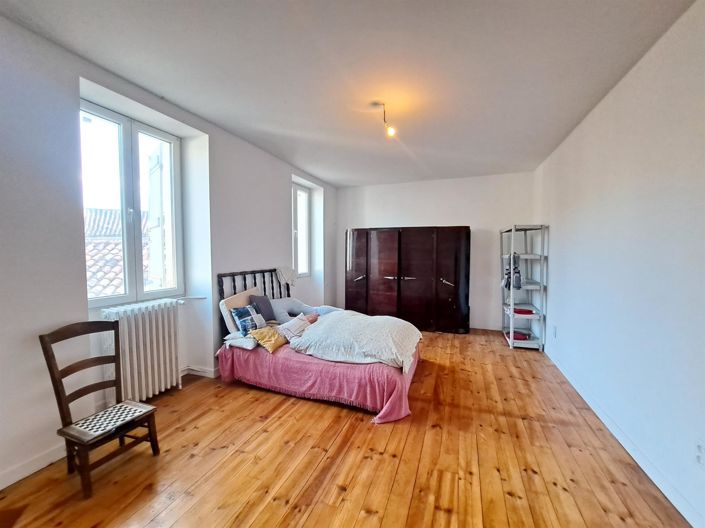 Image No.14-4 Bed House for sale