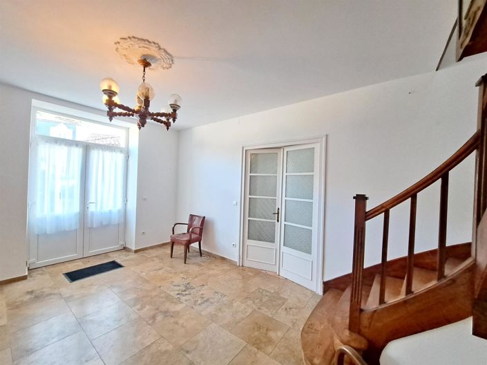 Image No.3-4 Bed House for sale