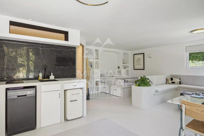 Image No.6-7 Bed House for sale