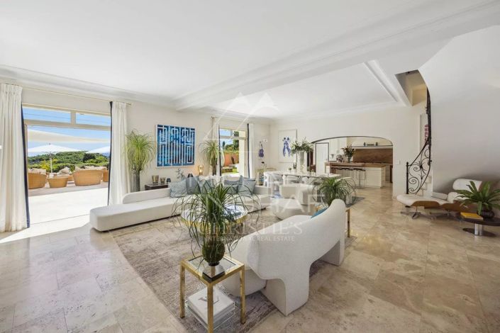 Image No.9-7 Bed House for sale