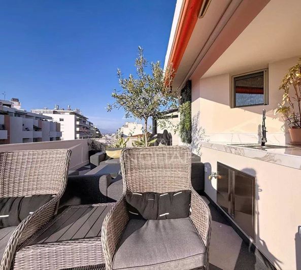 Image No.22-2 Bed Apartment for sale