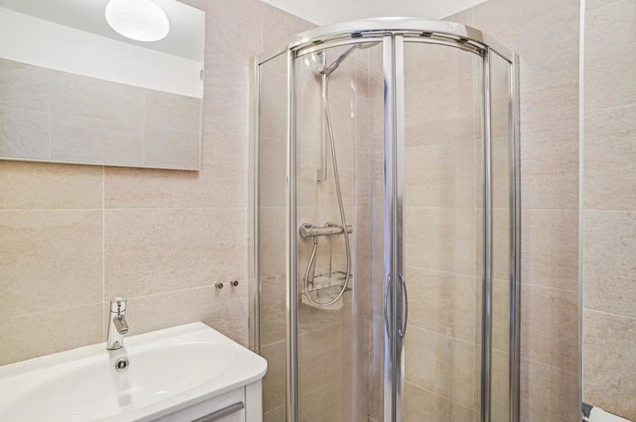 Image No.10-3 Bed Apartment for sale