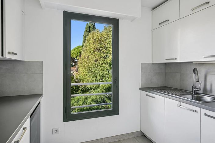 Image No.17-3 Bed Apartment for sale