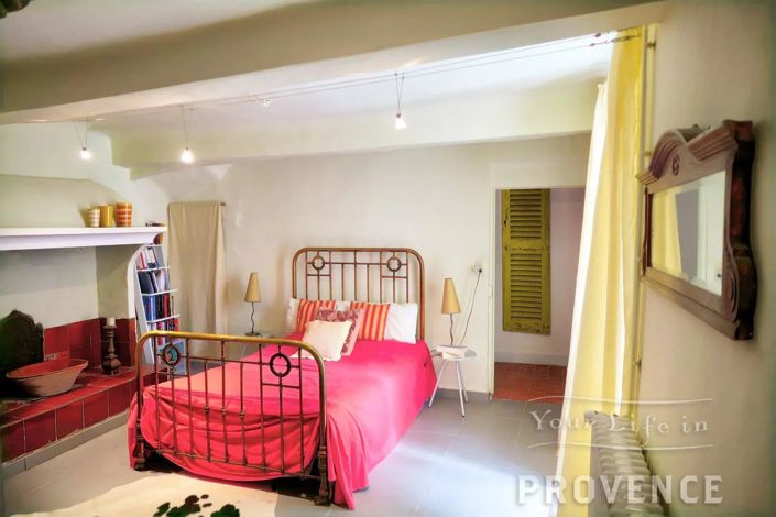 Image No.10-3 Bed House for sale