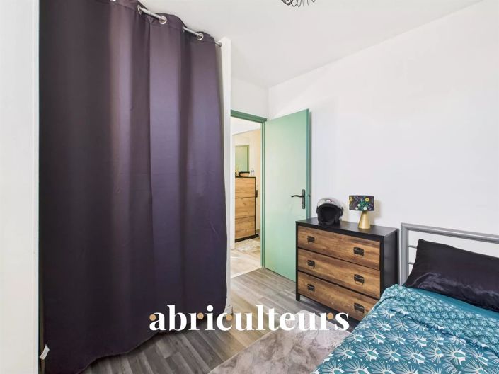 Image No.10-1 Bed Apartment for sale