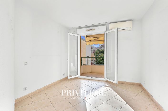 Image No.15-3 Bed Apartment for sale