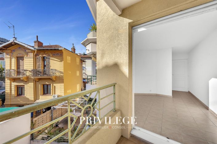 Image No.19-3 Bed Apartment for sale