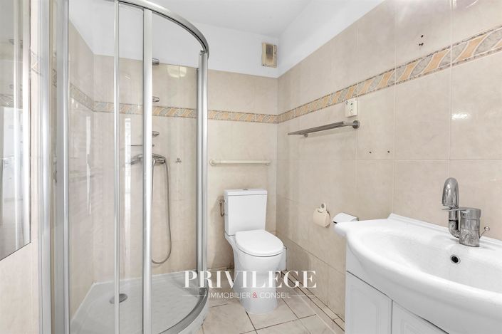 Image No.21-3 Bed Apartment for sale