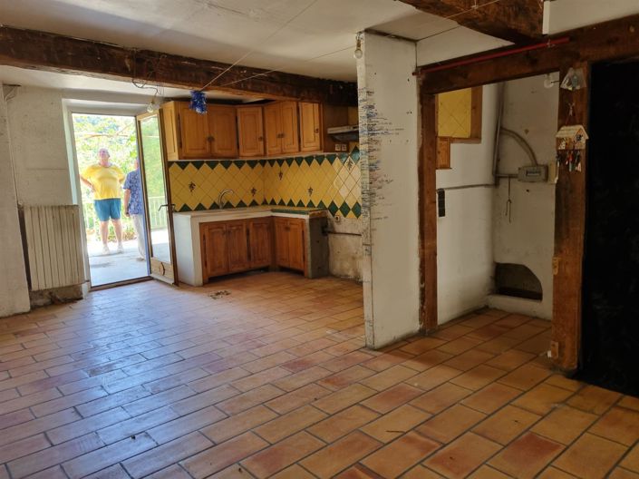 Image No.10-9 Bed House for sale