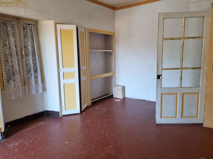 Image No.16-9 Bed House for sale