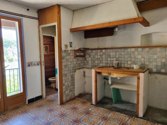 Image No.25-9 Bed House for sale