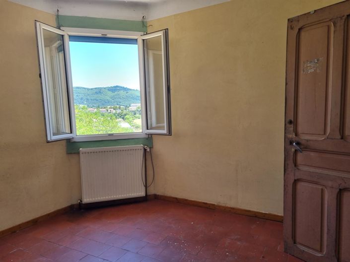 Image No.28-9 Bed House for sale