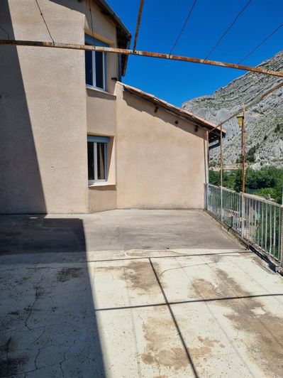 Image No.6-9 Bed House for sale