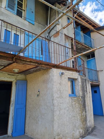 Image No.8-9 Bed House for sale