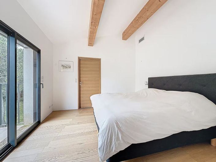 Image No.11-6 Bed House for sale