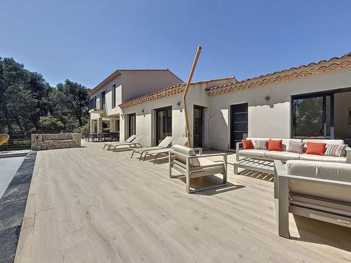 Image No.14-6 Bed House for sale