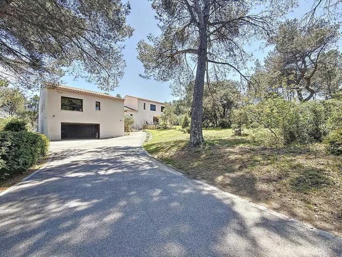 Image No.15-6 Bed House for sale