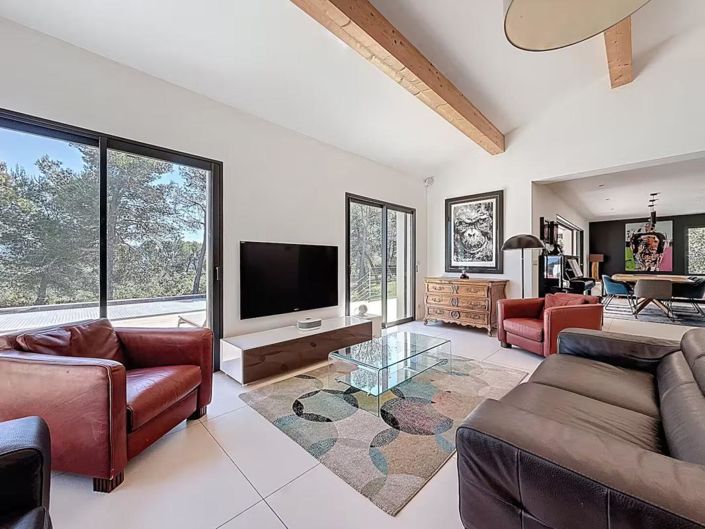 Image No.3-6 Bed House for sale