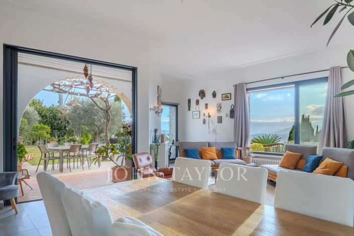 Image No.12-5 Bed House for sale