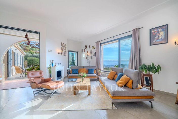 Image No.14-5 Bed House for sale