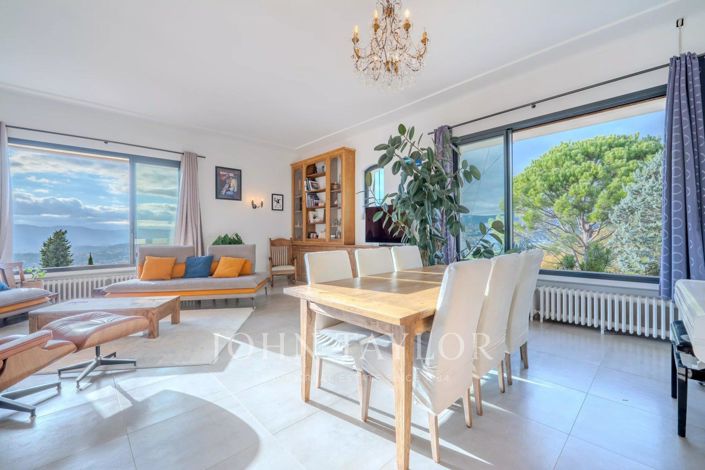 Image No.15-5 Bed House for sale