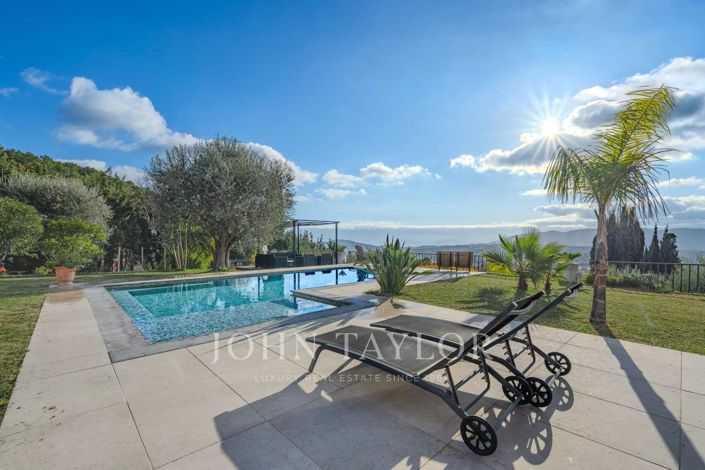 Image No.5-5 Bed House for sale