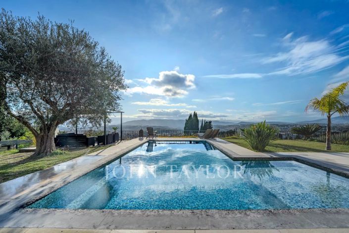 Image No.6-5 Bed House for sale