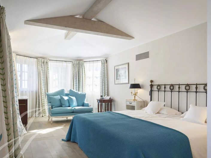 Image No.35-9 Bed House for sale