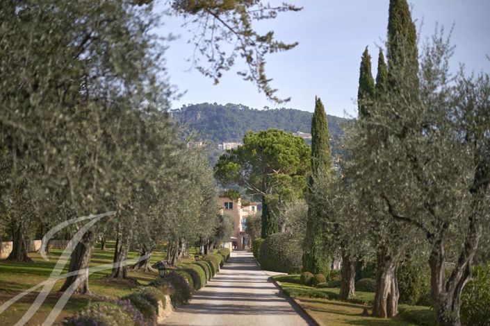 Image No.39-9 Bed House for sale