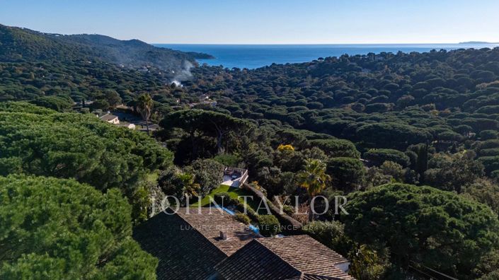 Image No.2-4 Bed House for sale