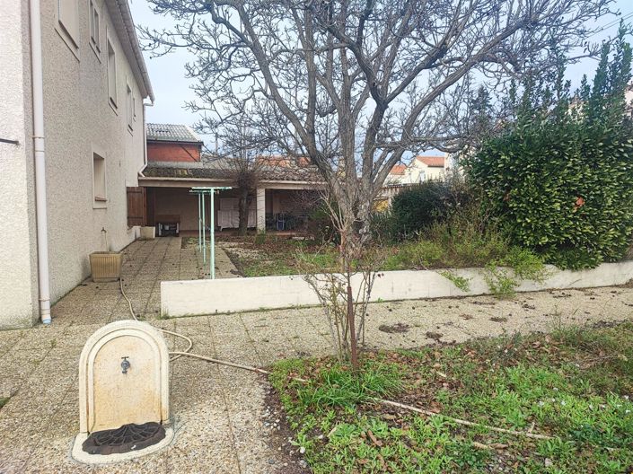 Image No.24-5 Bed House for sale