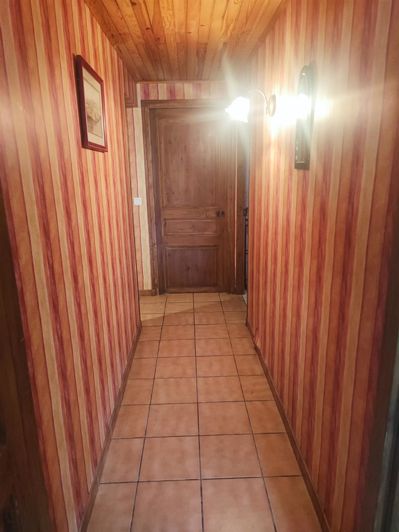 Image No.30-5 Bed House for sale