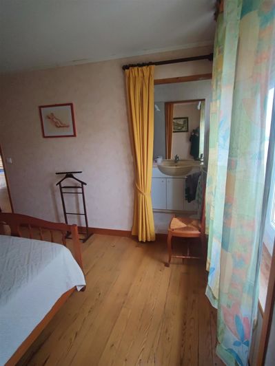 Image No.50-5 Bed House for sale