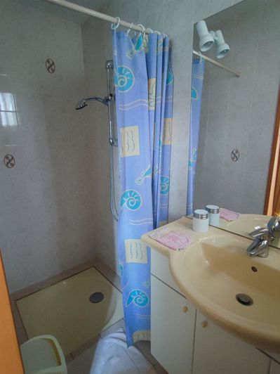 Image No.51-5 Bed House for sale