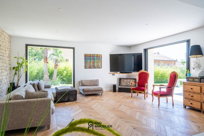 Image No.9-4 Bed House for sale