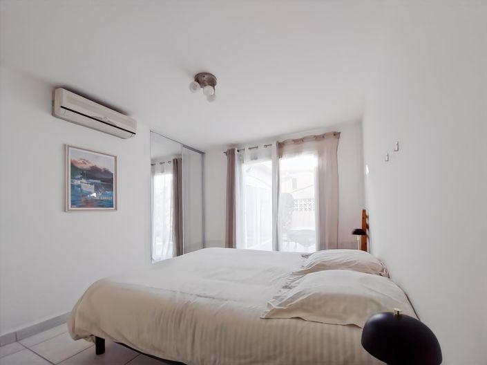 Image No.10-3 Bed House for sale