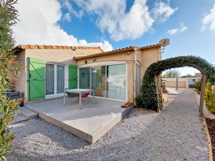 Image No.17-3 Bed House for sale