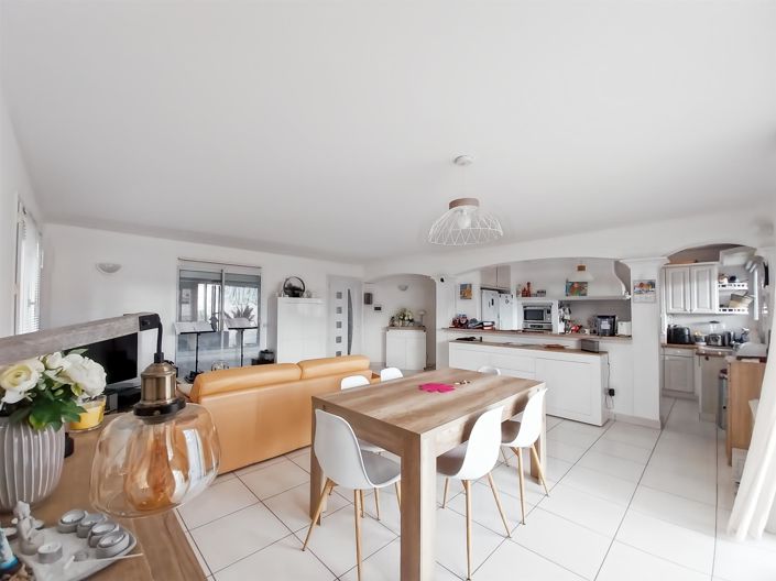 Image No.5-3 Bed House for sale