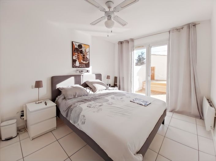 Image No.8-3 Bed House for sale