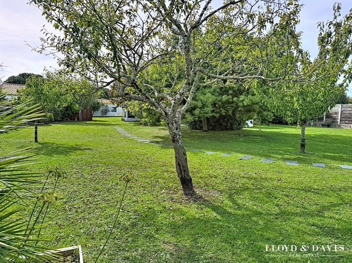 Image No.10-4 Bed House for sale