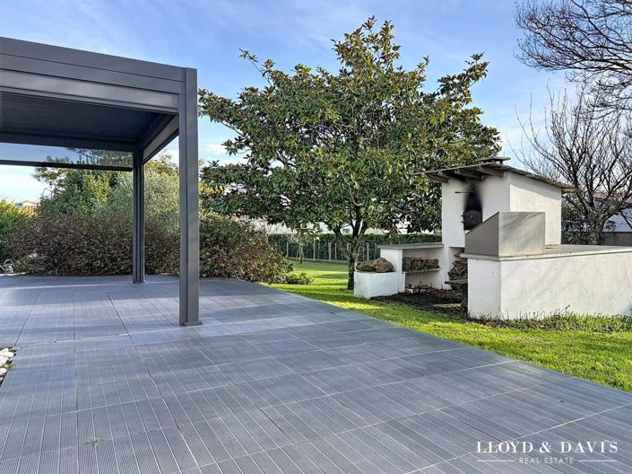 Image No.22-4 Bed House for sale