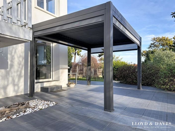 Image No.6-4 Bed House for sale