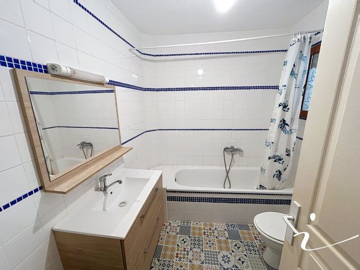 Image No.6-3 Bed House for sale