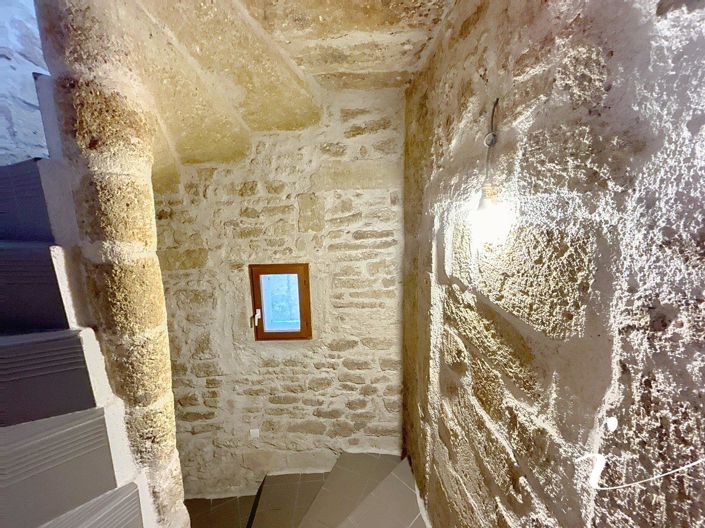 Image No.8-3 Bed House for sale