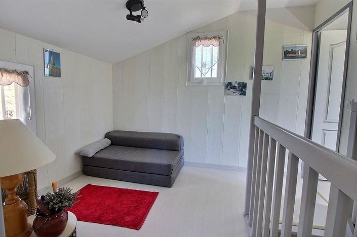 Image No.11-3 Bed House for sale