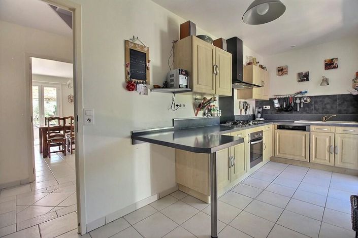 Image No.5-3 Bed House for sale