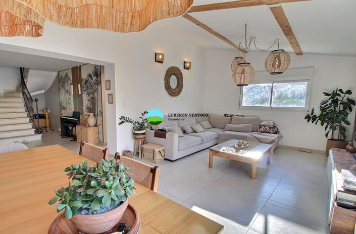 Image No.6-5 Bed House for sale