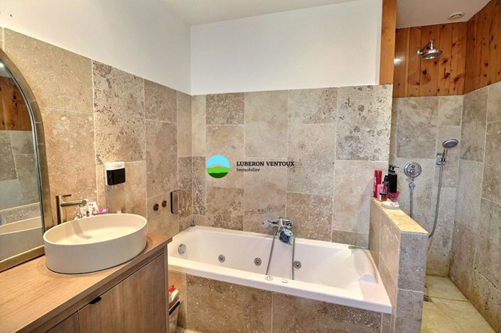 Image No.9-5 Bed House for sale